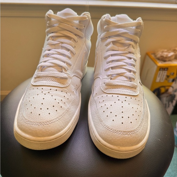 Nike Court Vision Mid - Size 10 Women, 8.5 Men - White/White/White - Picture 5 of 6